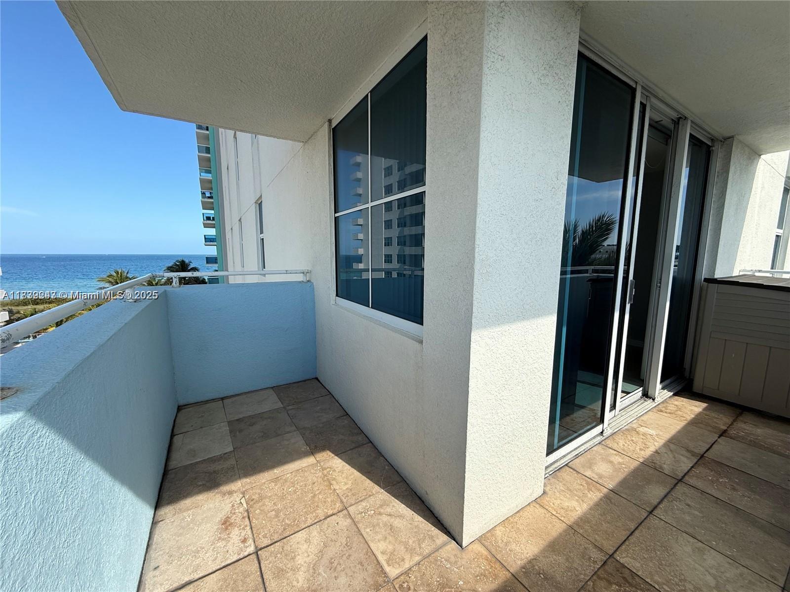9201 Collins Ave 521