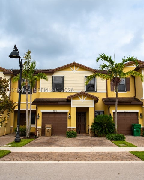 Photo of 4715 Caspian Way, Davie, FL 33314 (MLS # A12036903)