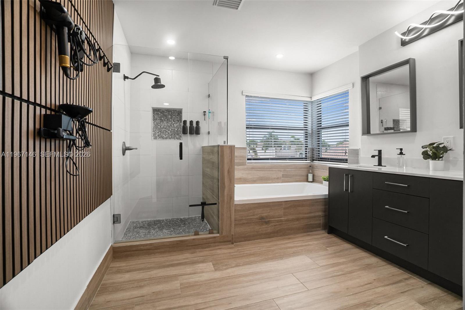 CHAPEL LAKE ESTATES - Residential