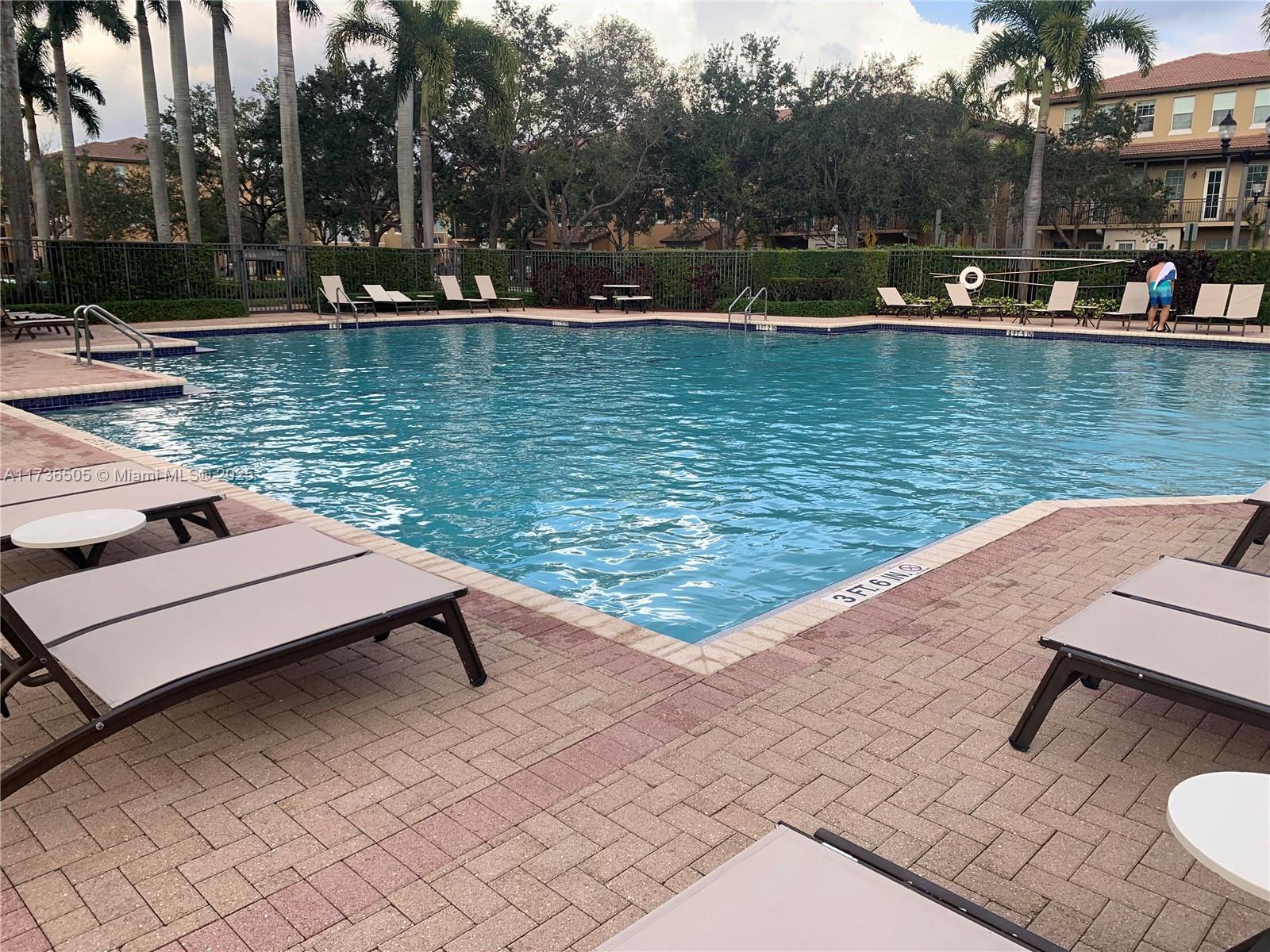 COBBLESTONE CONDO - Residential