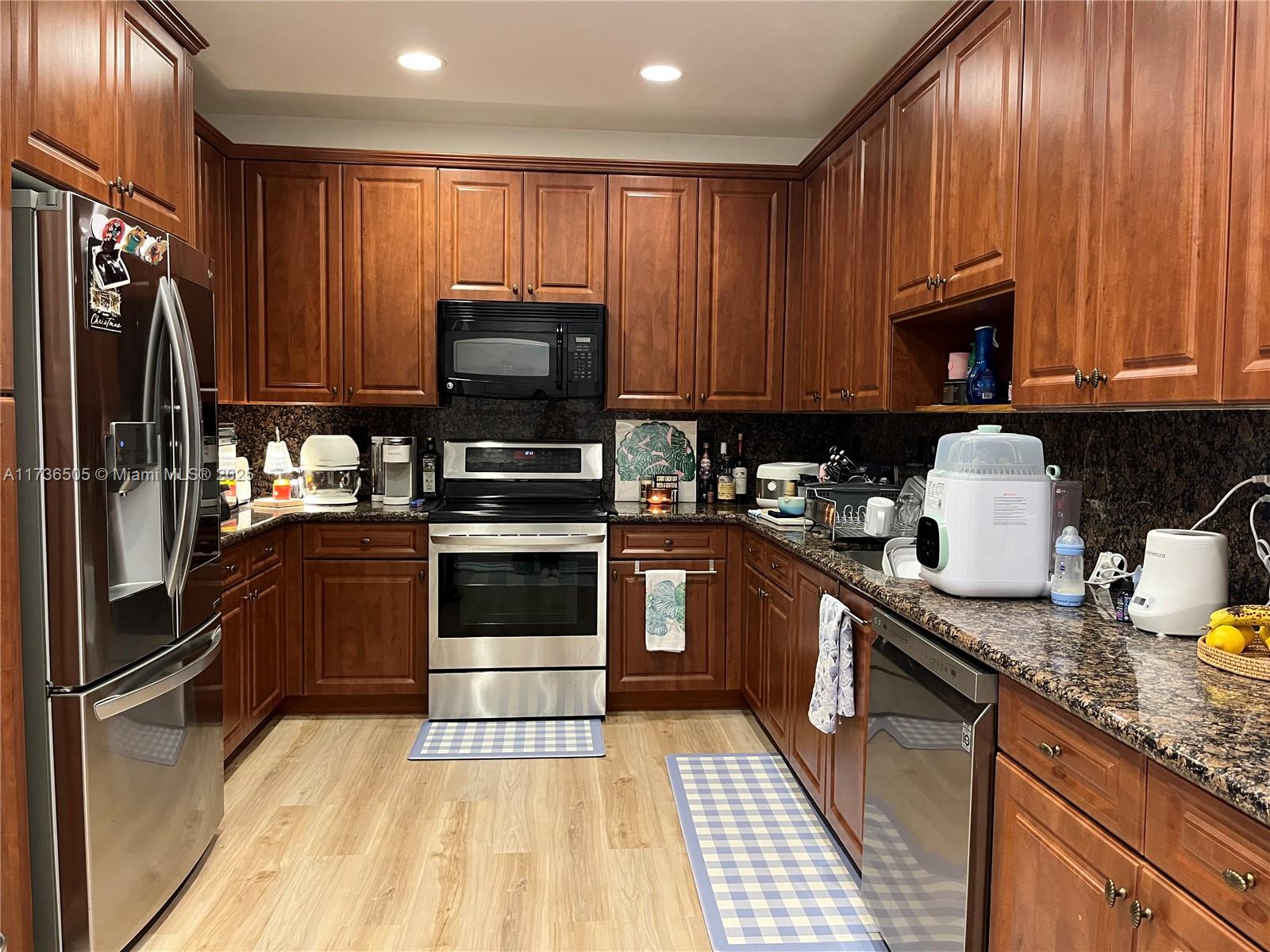 COBBLESTONE CONDO - Residential