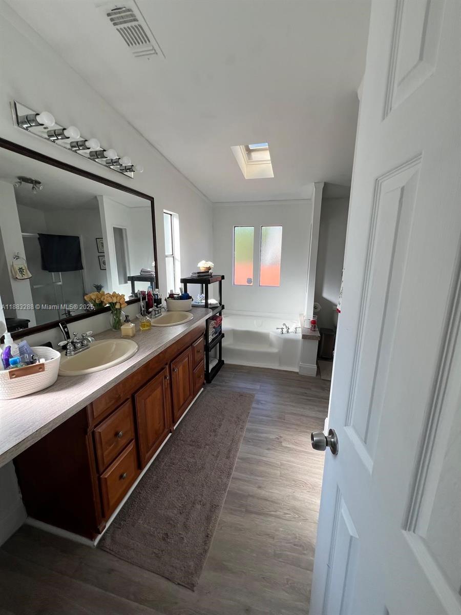 HERITAGE PARK - Residential