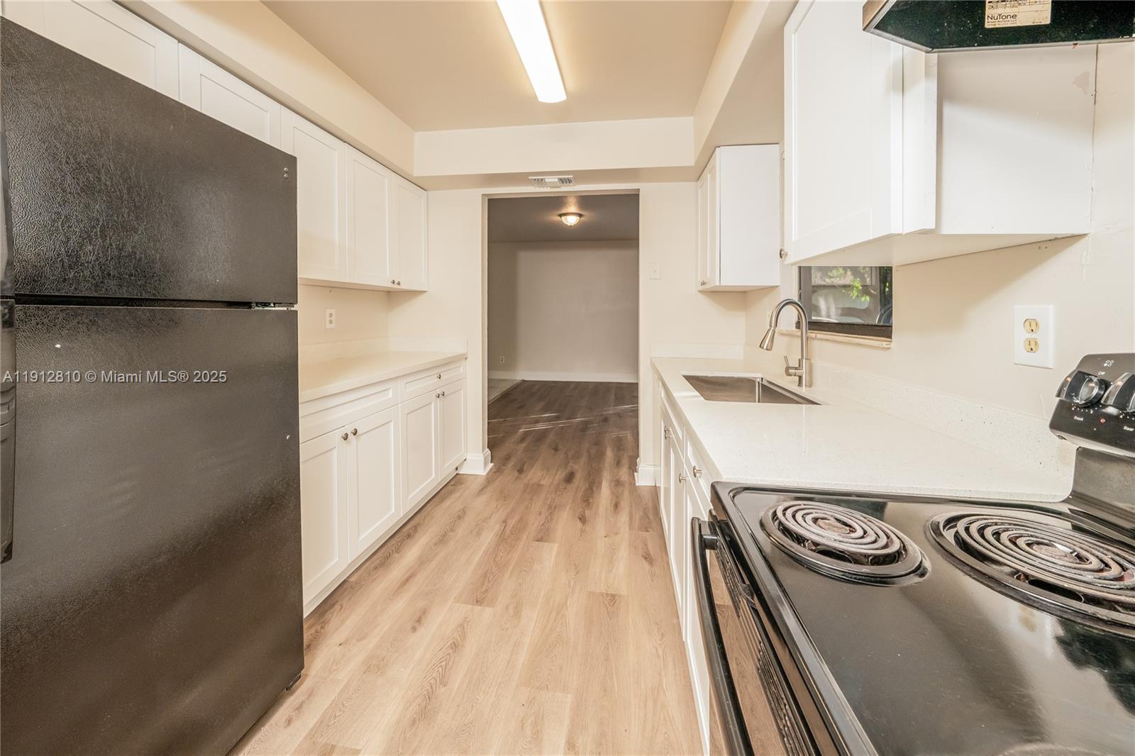 DELRAY SHORES - Residential Lease