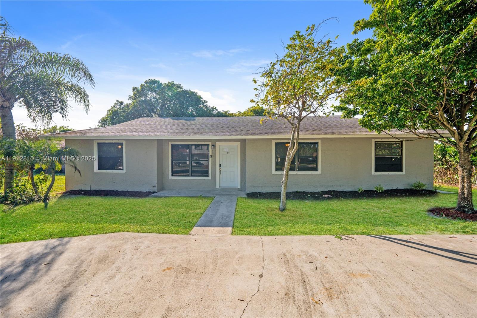 DELRAY SHORES - Residential Lease