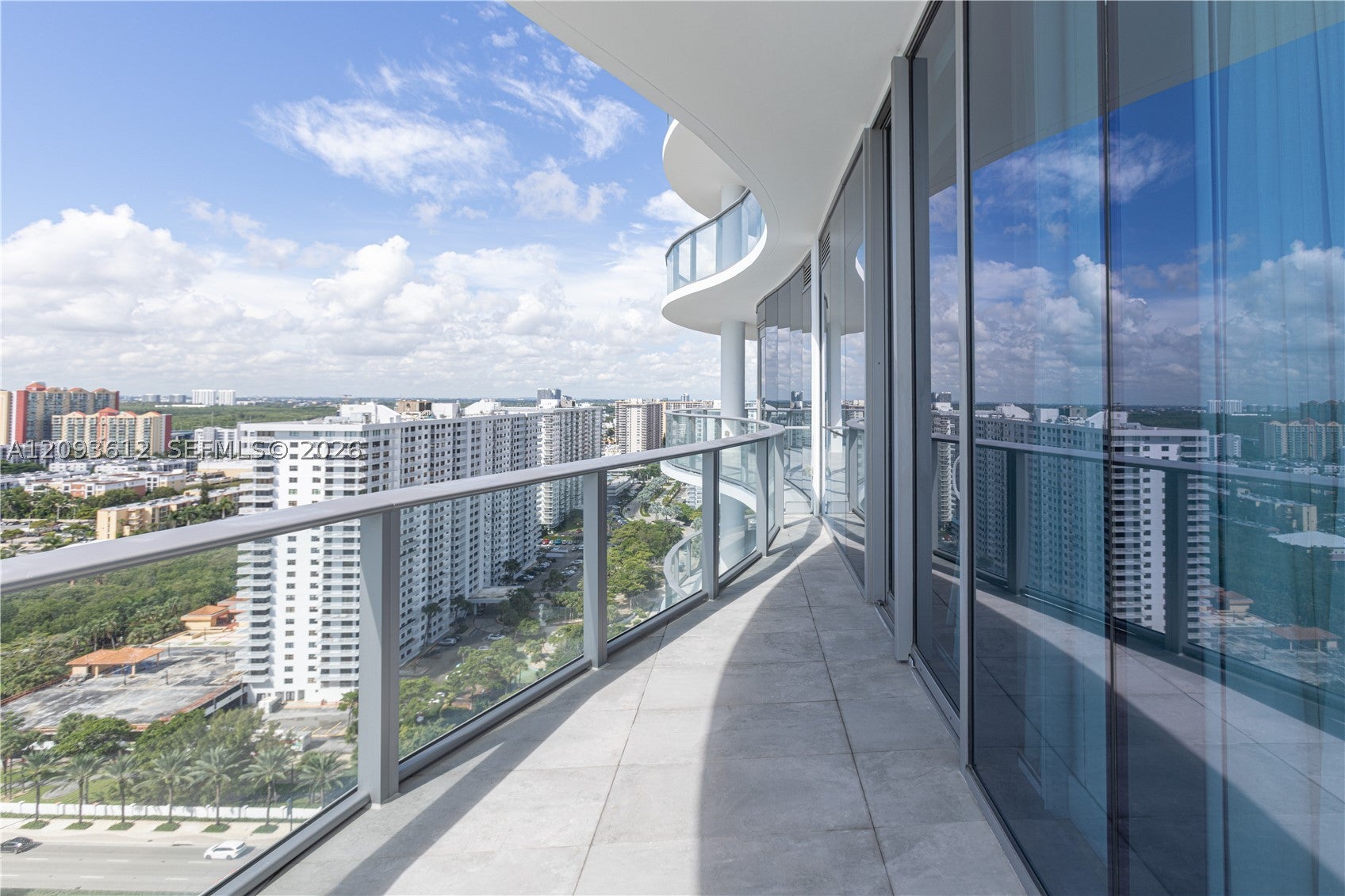 17475 Collins Ave 1802