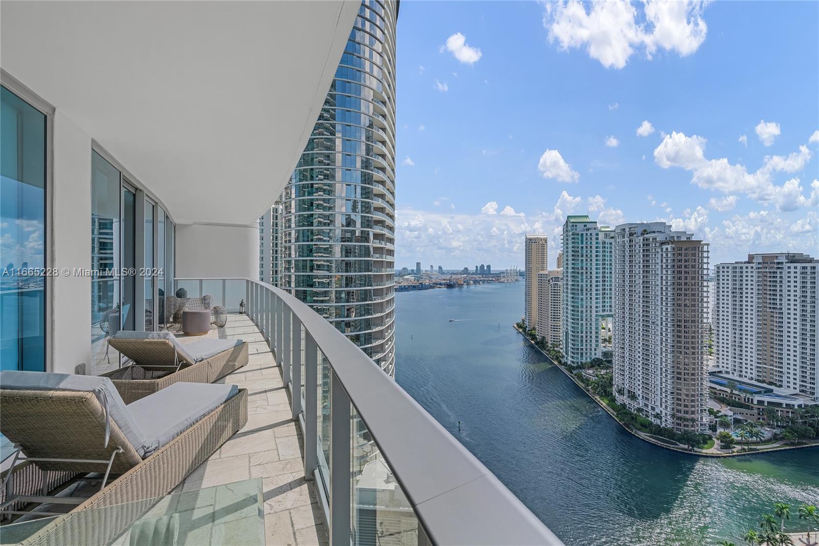This stunning 2-bedroom plus den, 2-bath unit offers captivating east-south views of Biscayne Bay and the city. The unit features a modern open kitchen with top-of-the-line appliances and elegant porcelain tile throughout. The master bathroom includes a large Jacuzzi. Residents can also enjoy a luxurious spa, fitness center, valet parking, and a pool. Plus, one of Miami’s top restaurants, Zuma, is right on-site. Epic is just a short walk to restaurants, shopping, Whole Foods, CVS, and Publix. Enjoy easy access to I-95 and be only 15 minutes from Miami International Airport and South Beach.