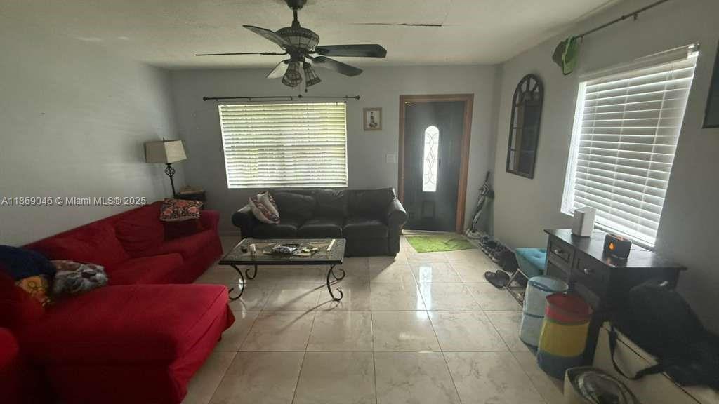 HOLLYWOOD TERRACE - Residential Income