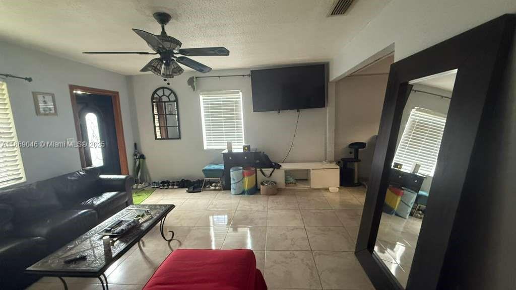 HOLLYWOOD TERRACE - Residential Income