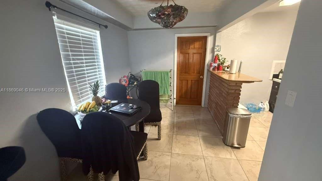 HOLLYWOOD TERRACE - Residential Income