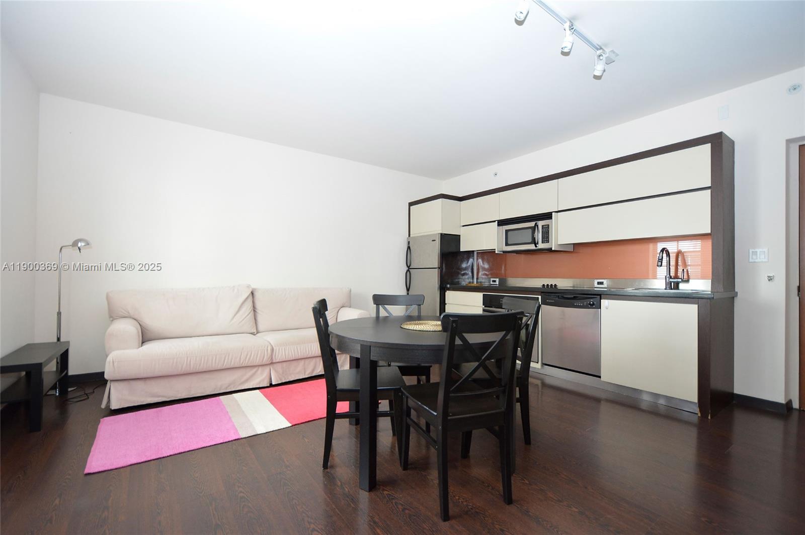 View photos, virtual tours, details... 435 21st St 205
