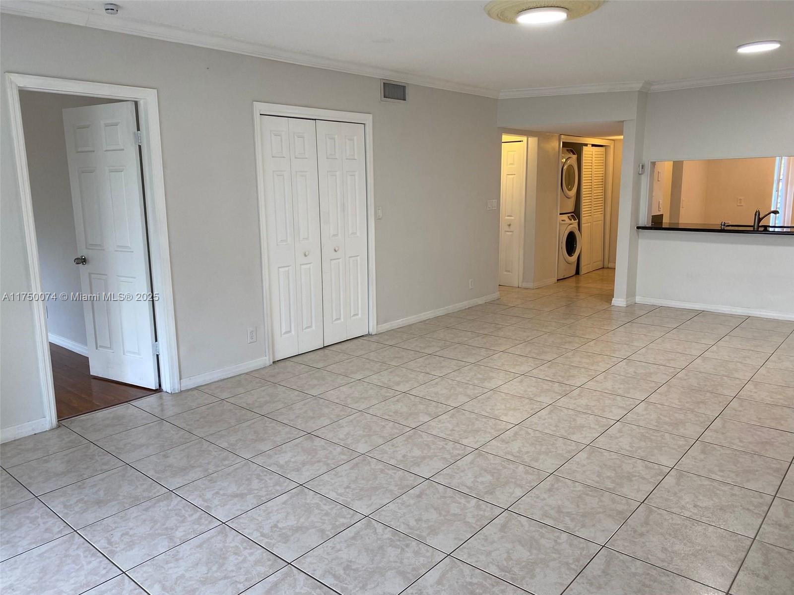 CRYSTAL GREENS CONDO - Residential