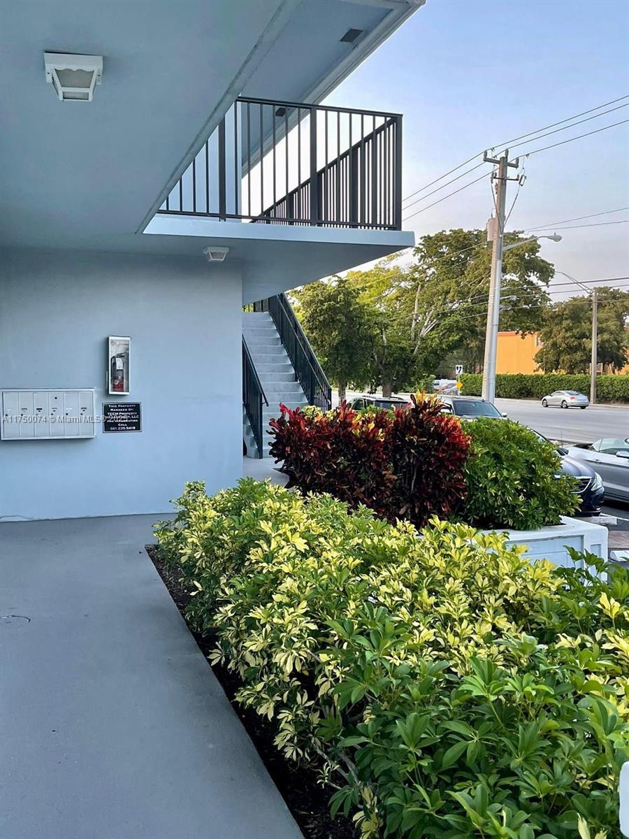 CRYSTAL GREENS CONDO - Residential