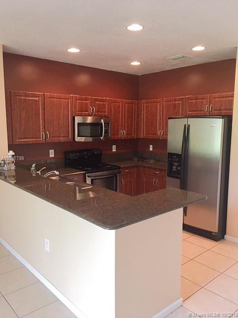 Beautiful 3 bed/2.1 bath townhouse at Tuscany Condo. Close to schools, shops and restaurants. Townhouse features a beautiful kitchen, tile floors on first floor and cleaned carpet on second floor. The home faces one of the condo's lake. Tuscany condo features pool, children's playground and security gate!