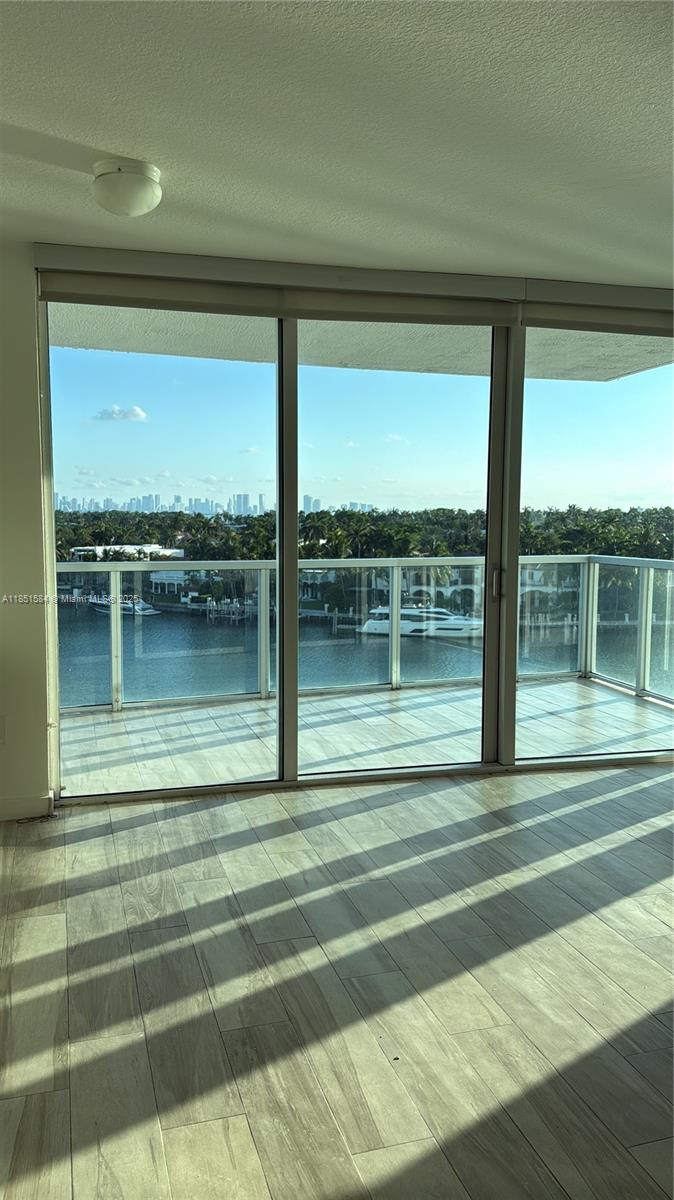 EDEN HOUSE CONDO - Residential