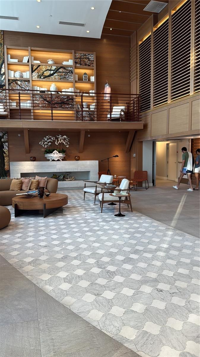 EDEN HOUSE CONDO - Residential