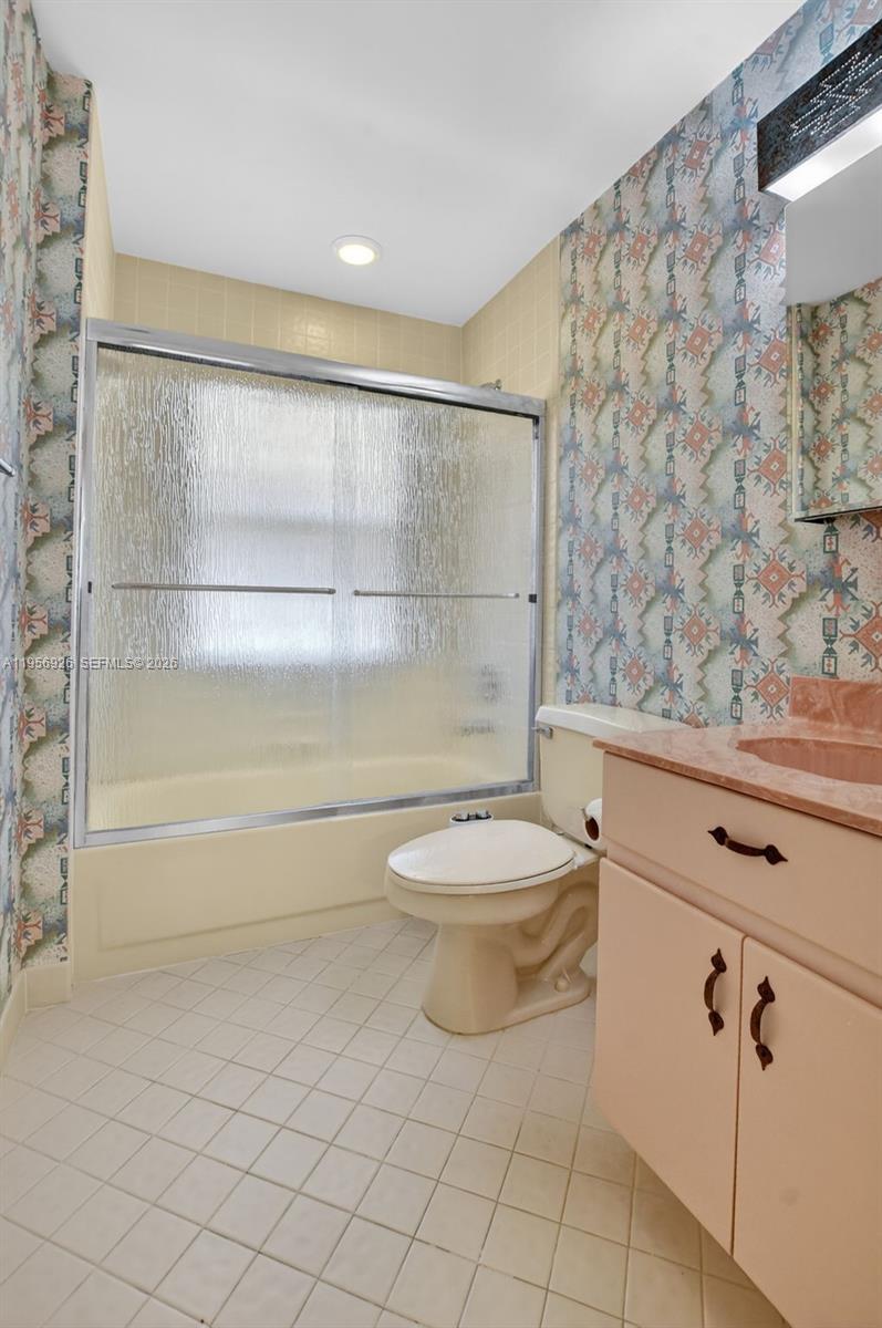 PALMS AT BOCA POINTE - Residential