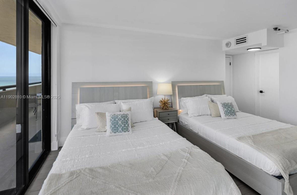 CLUB ATLANTIS CONDO - Residential