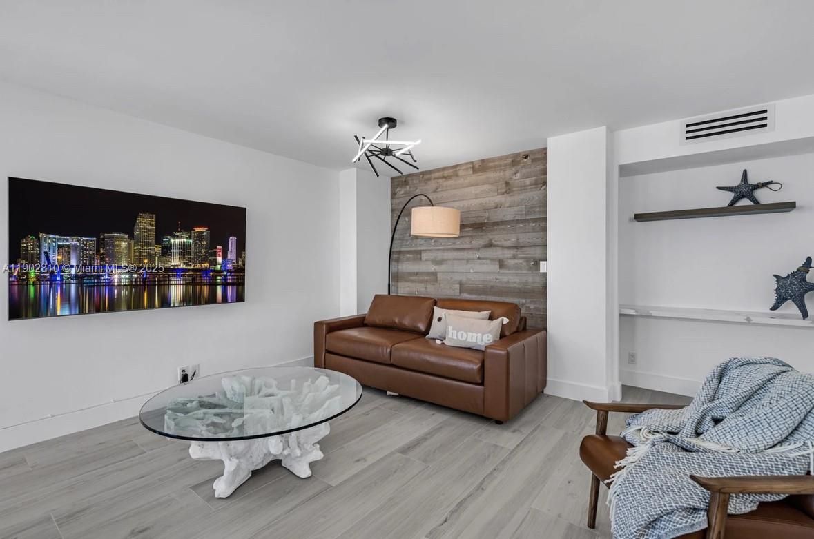 CLUB ATLANTIS CONDO - Residential