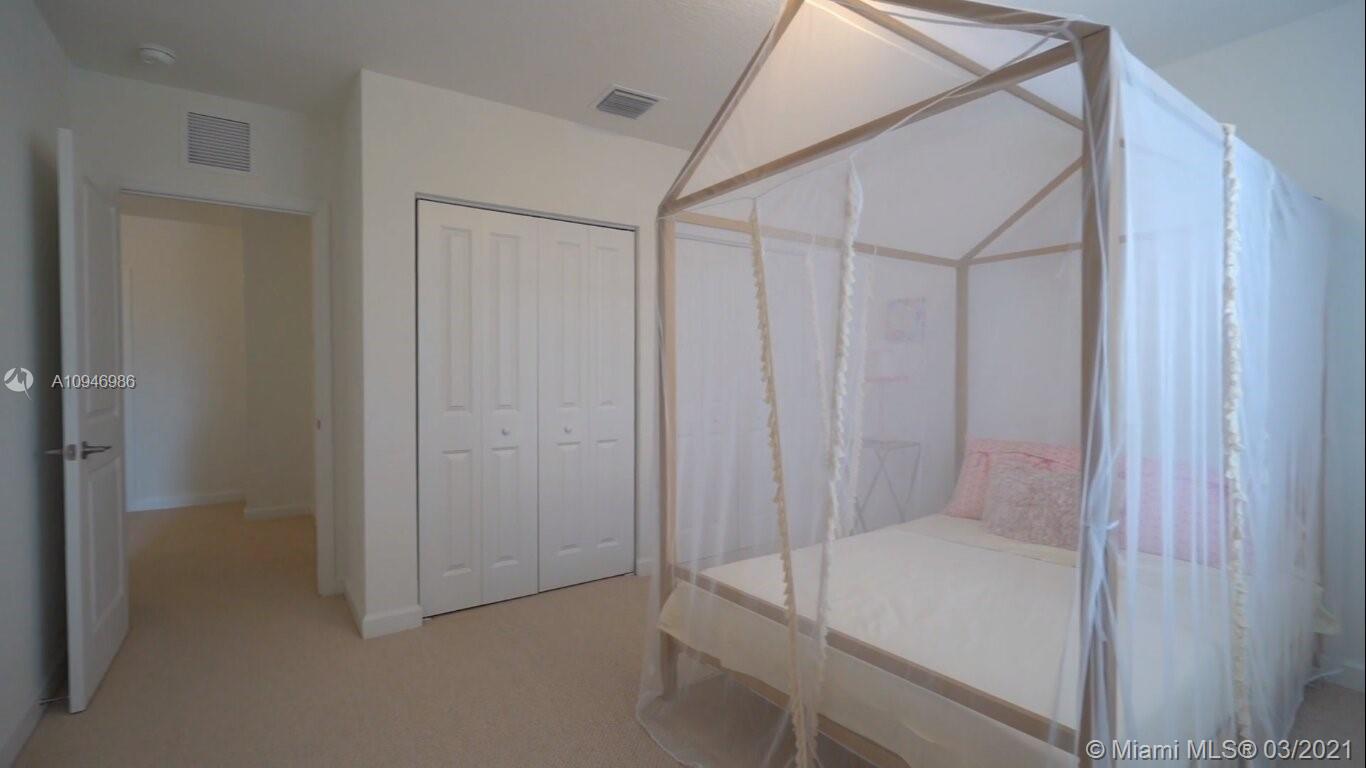 23 57 38 - Residential