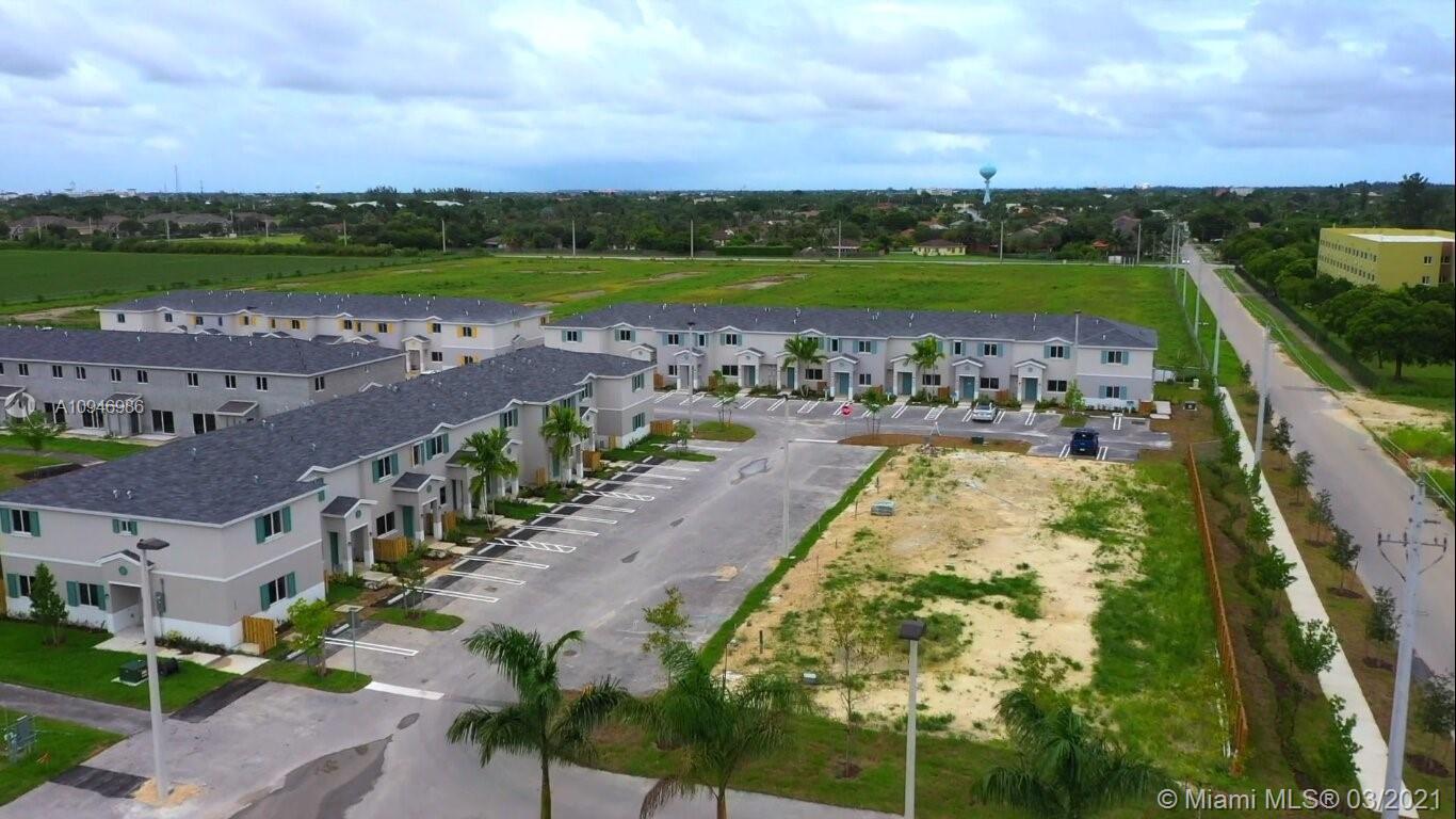 23 57 38 - Residential