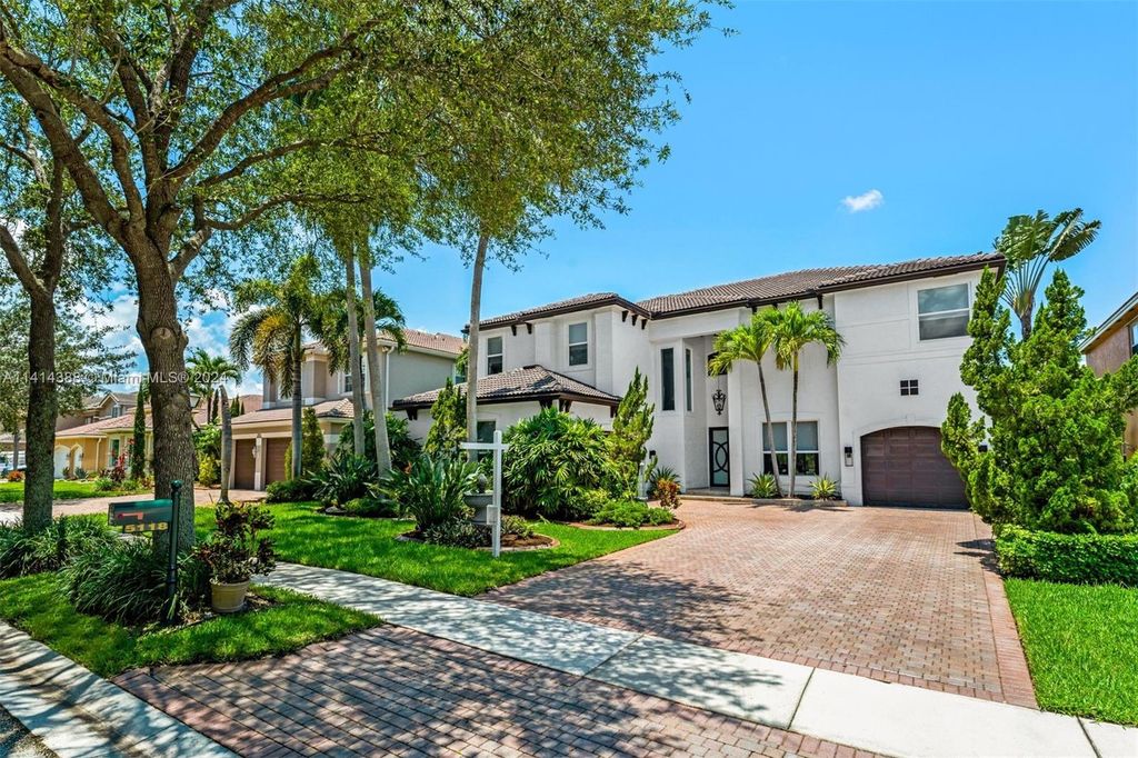 Photo of 5118 SW 195th Terrace, Miramar, FL 33029 (MLS # A11414388)