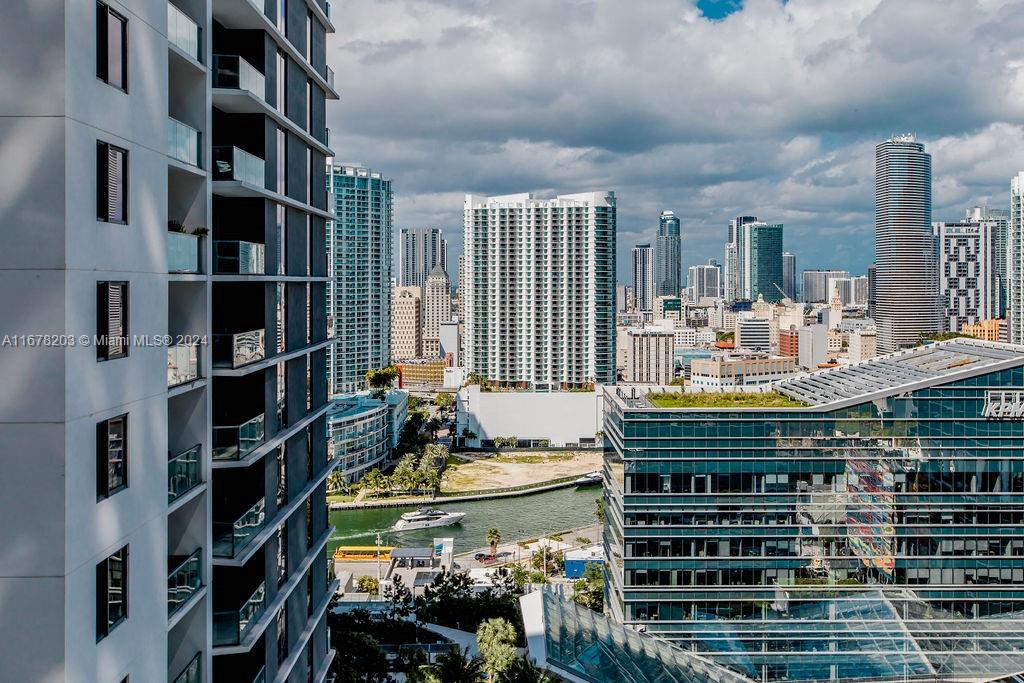 BRICKELL HEIGHTS WEST - Residential Lease