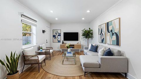 3240 SW 69th Ave 2 Miami FL 33155