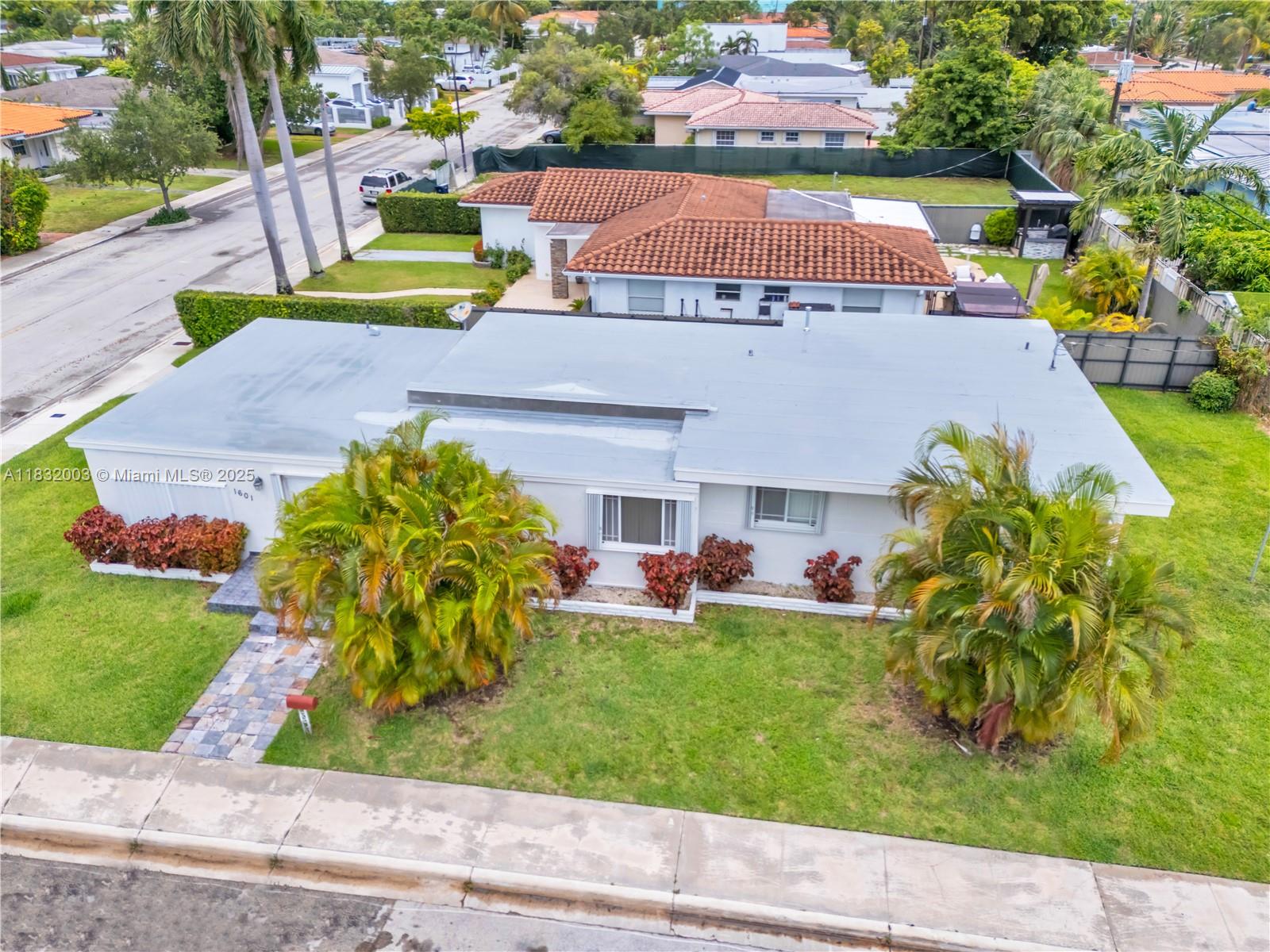 TREASURE ISLAND - Residential