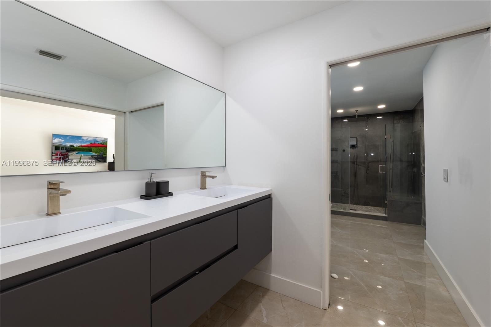 TROPICAL ESTATES 1ST ADDN - Residential