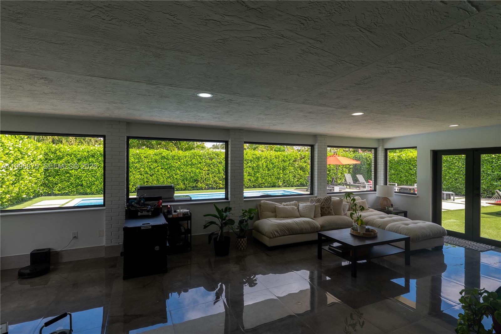 TROPICAL ESTATES 1ST ADDN - Residential