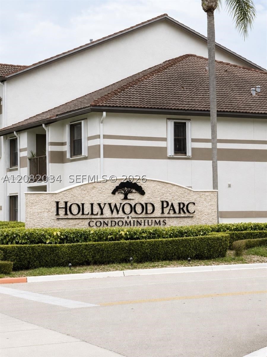Photo of 540 S Park Rd #110-9, Hollywood, FL 33021 (MLS # A12082034)