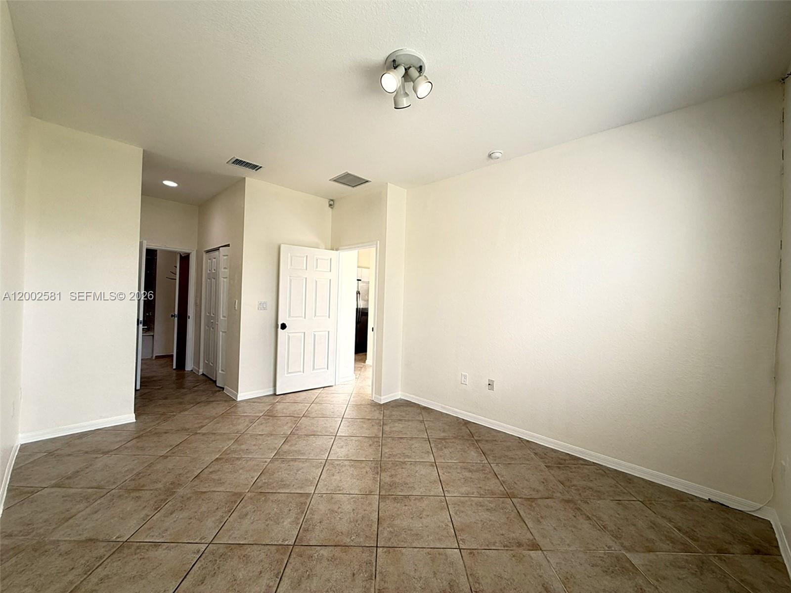 SPICEWOOD SUB - Residential Lease