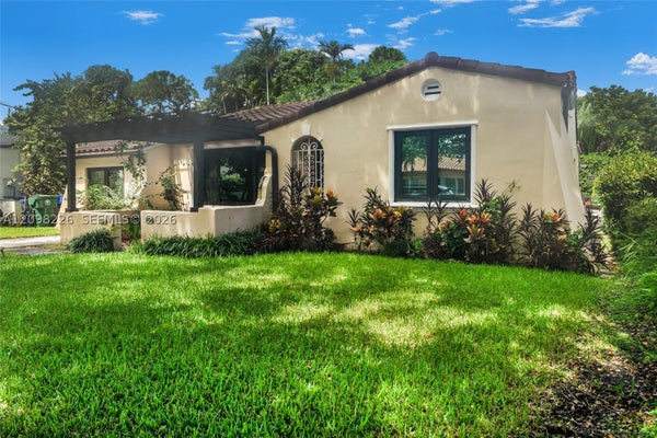 1257 SW 21ST ST, MIAMI, FL 33145 - Image 2136b481e6d41af51188bd2e273d5e6a/2447742943