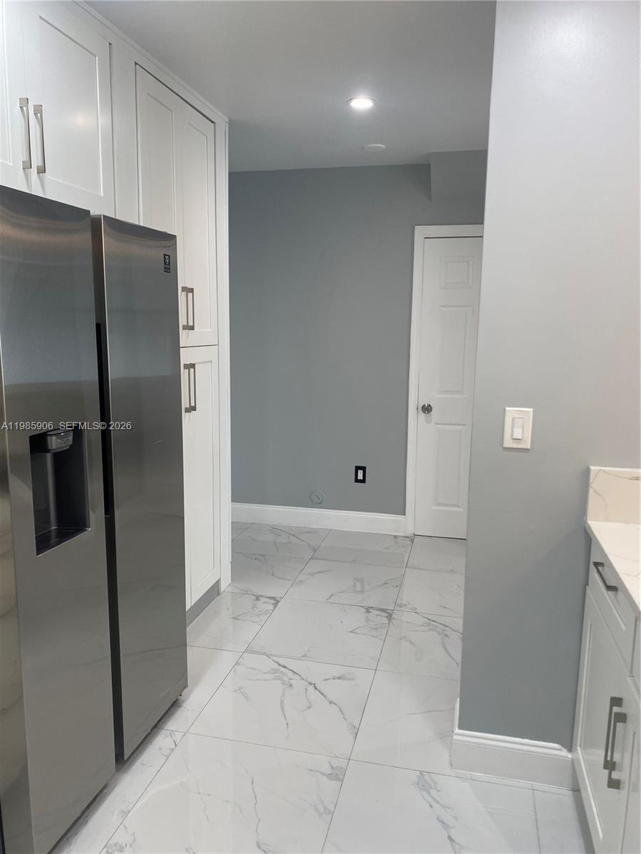 2706 NE 30th Pl 2706