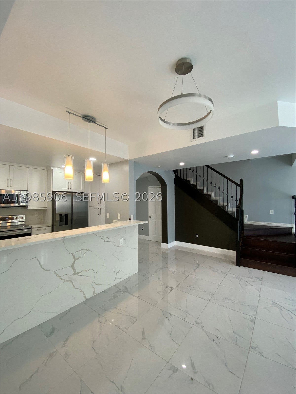 2706 NE 30th Pl