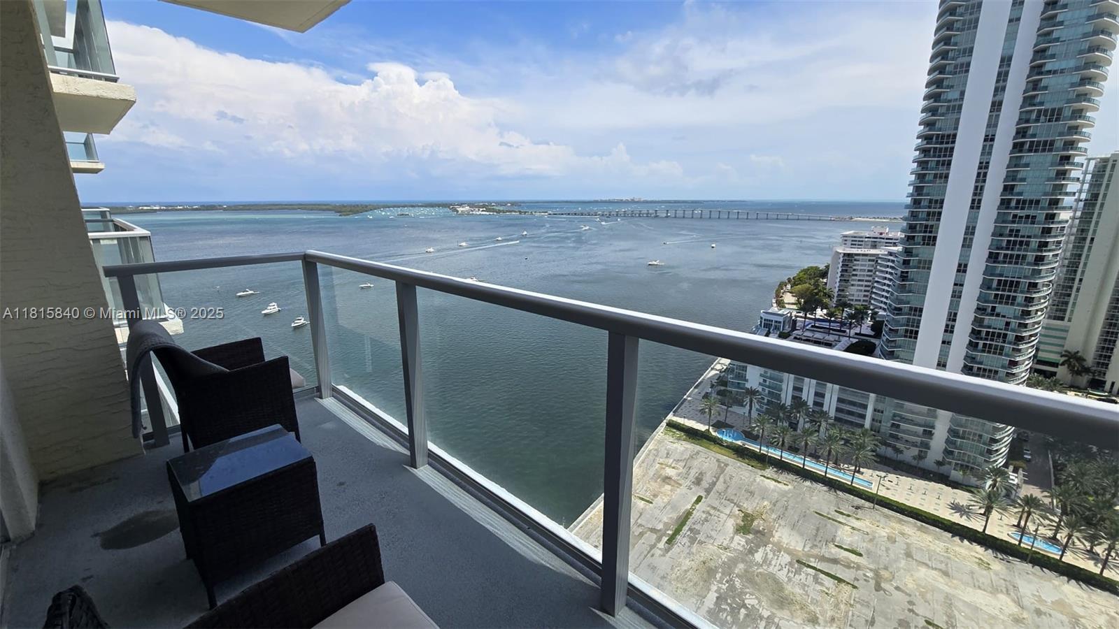 Rental Property at 1155 Brickell Bay Dr 2507, Miami, Broward County, Florida - Bedrooms: 1 
Bathrooms: 1  - $3,300 MO.