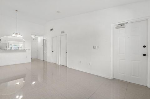 Photo of 985 NE 34th Ave #202, Homestead, FL 33033 (MLS # A11898922)