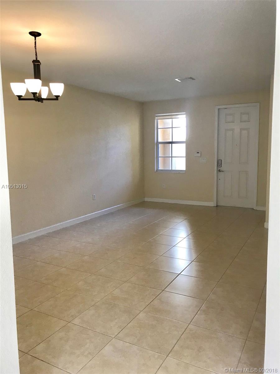 ISLANDS AT DORAL NORTHWES - Residential