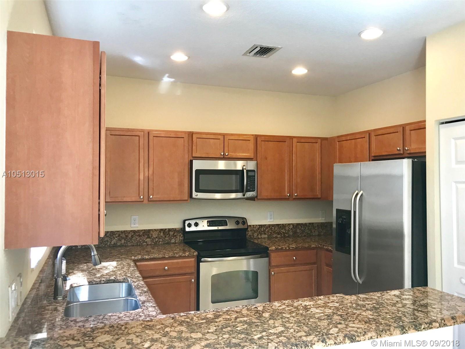 ISLANDS AT DORAL NORTHWES - Residential