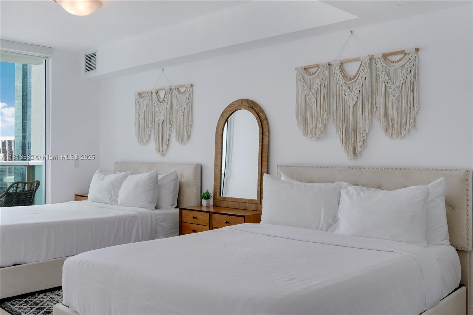 BRICKELL ON THE RIVER S T - Residential Lease