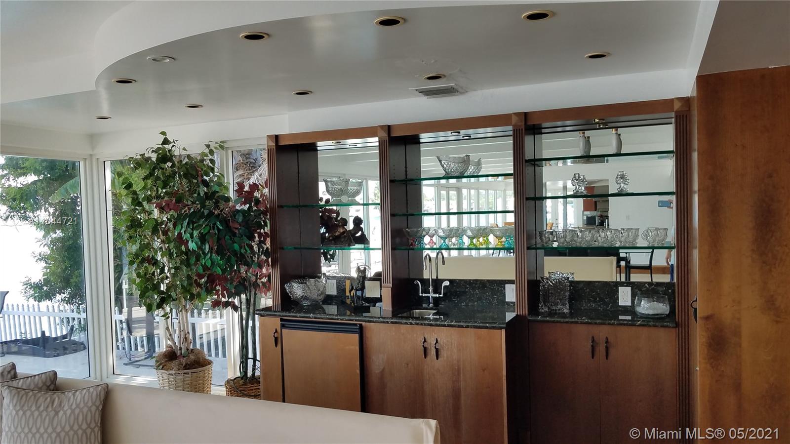 EASTERN SHORES - Residential