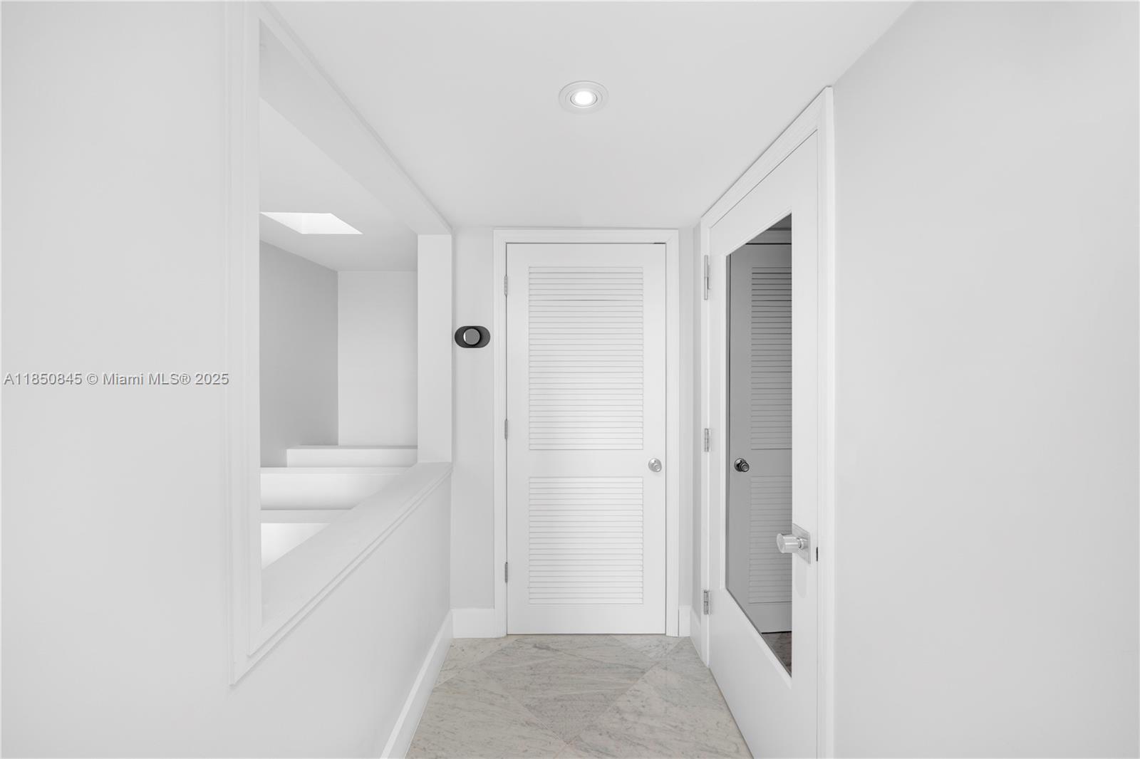 TOWERS QUAYSIDE CT-YARD V - Residential