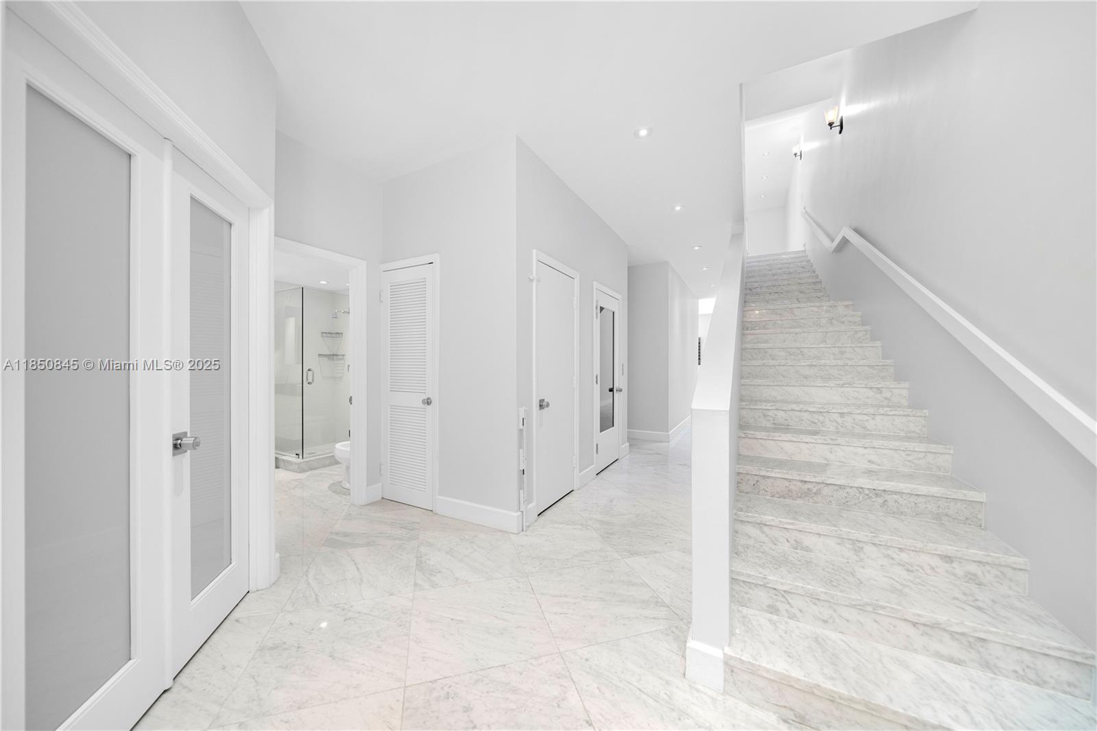 TOWERS QUAYSIDE CT-YARD V - Residential