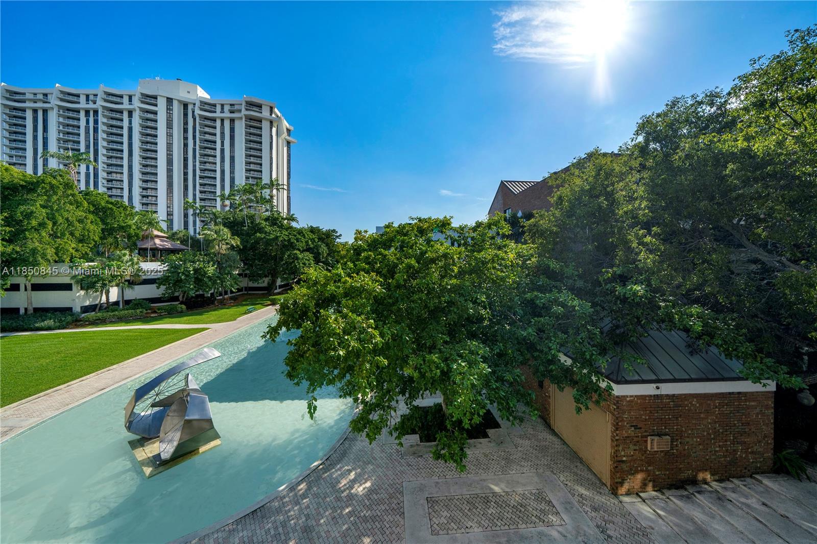 TOWERS QUAYSIDE CT-YARD V - Residential