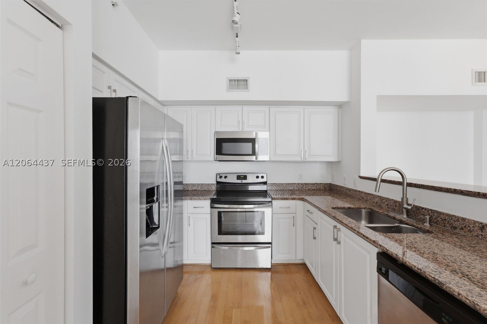 1155 Brickell Bay Dr PH109