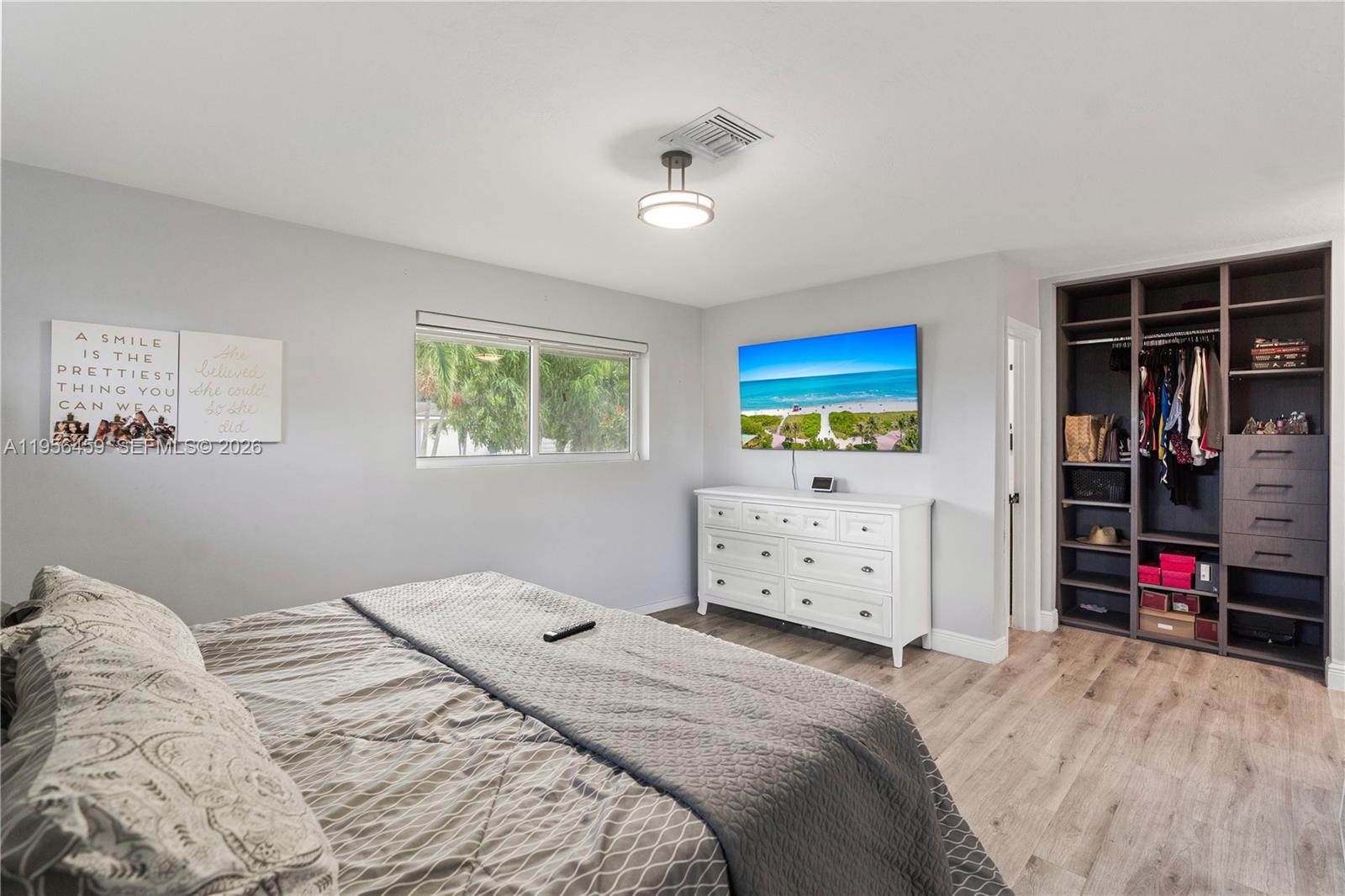 HOLLYWOOD PINES NO 2 AMEN - Residential