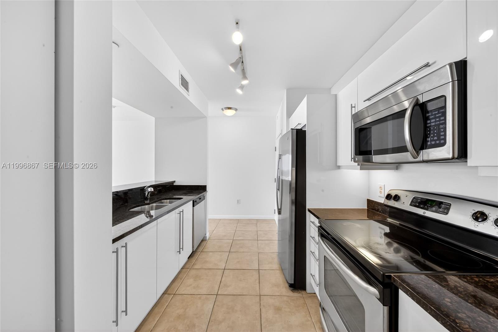 TOSCANO CONDO - Residential