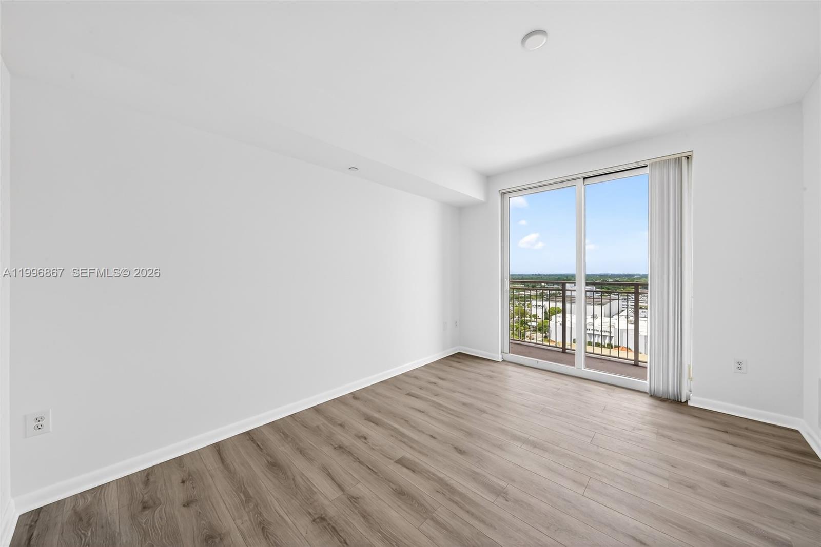 TOSCANO CONDO - Residential