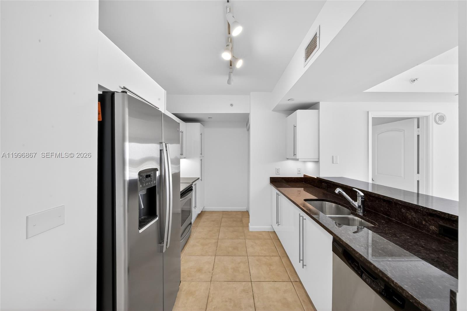 TOSCANO CONDO - Residential