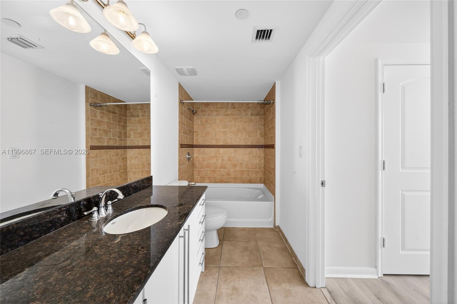 TOSCANO CONDO - Residential